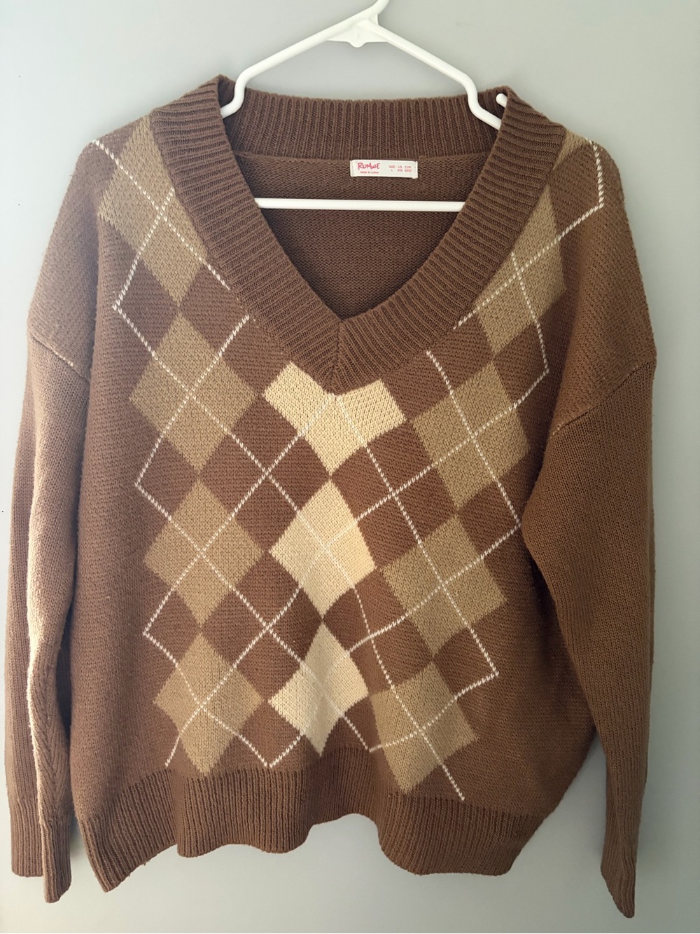 ROMWE Brown Argyle V-Neck Sweater with Cream and Tan Diamonds